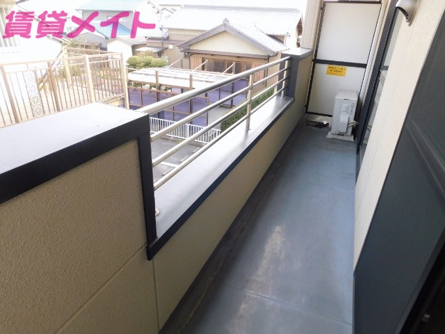 バルコニー　反転タイプ写真