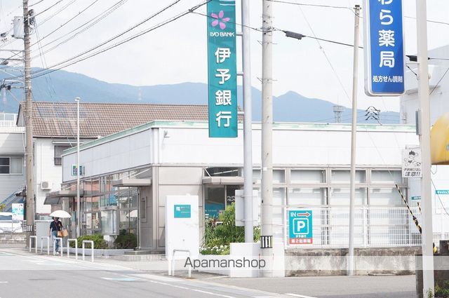 銀行　伊予銀行横河原支店（銀行）まで1739m