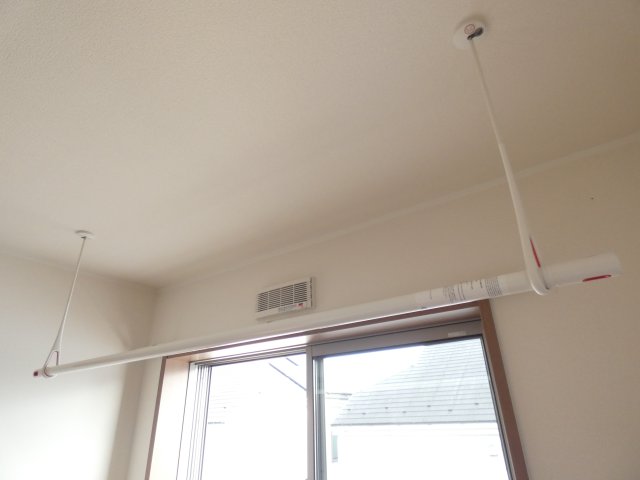その他設備　梅雨の時期に便利な室内物干し