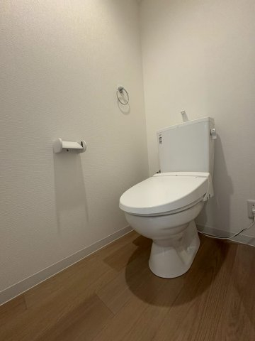 URBAN COURT 茨木春日のトイレ写真