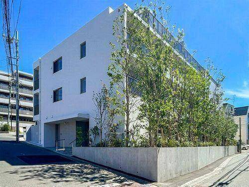 建物外観　外観タイル張りです