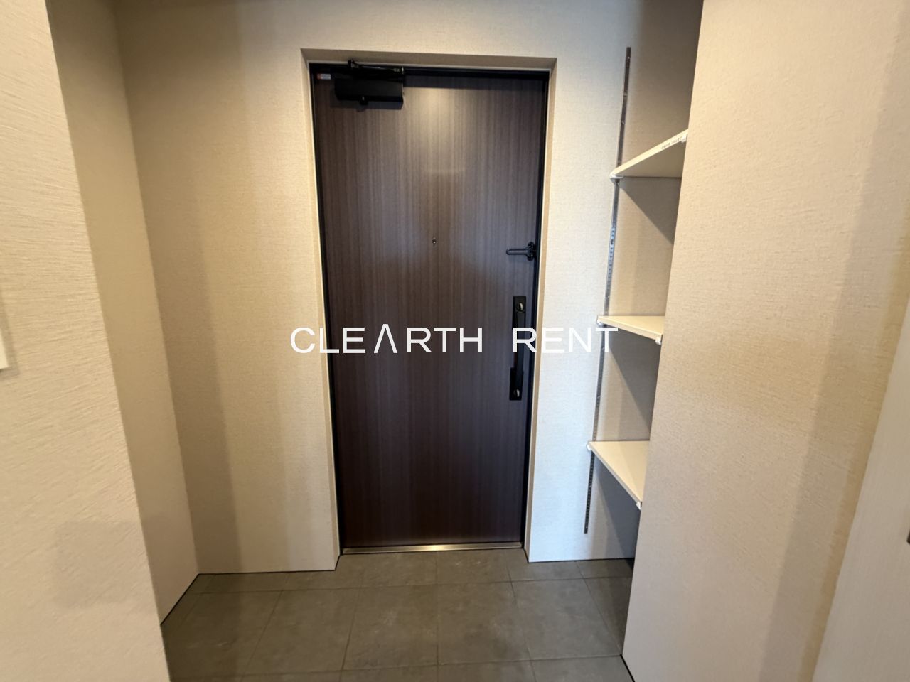 玄関　同タイプ別住戸写真となります。現況と異なる場合がございます。