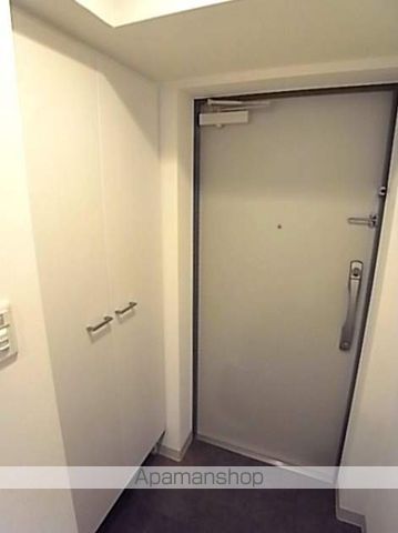 アーデン谷町の玄関写真