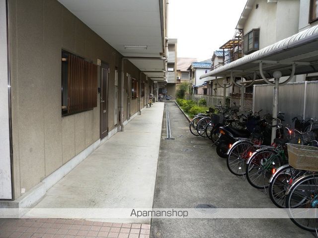 ＪＲ関西本線 八尾駅 徒歩12分 3階建 築33年の外観写真