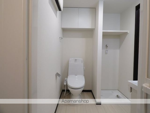 ＪＲ常磐線 綾瀬駅 徒歩8分 3階建 築7年のトイレ写真