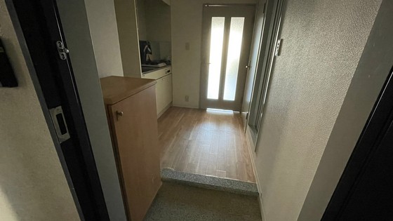 玄関　※別部屋の写真です