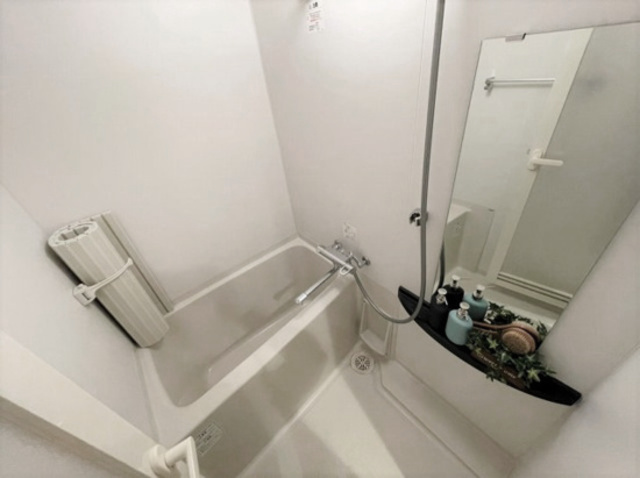 バス・シャワールーム　実際のお部屋には家具はついておりません。