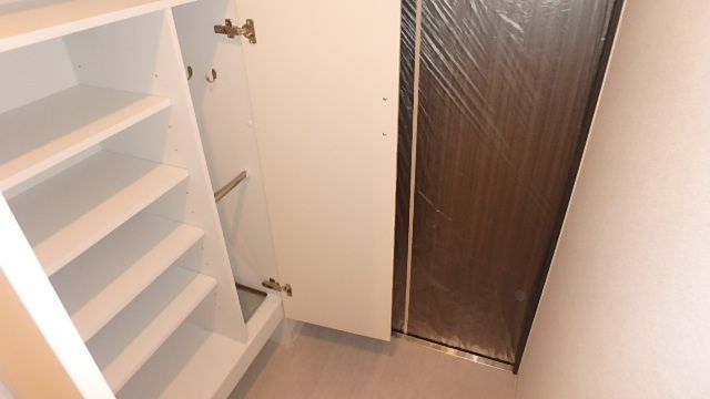 ＪＲ東西線 海老江駅 徒歩4分 12階建 築8年の玄関写真