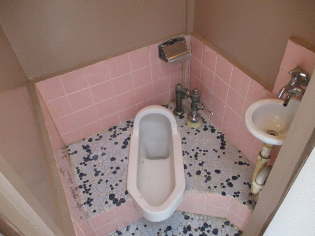 西田辺マンションのトイレ写真