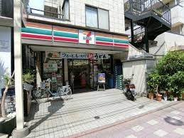 コンビニ　セブンイレブン 大田区蒲田1丁目店（コンビニ）まで63m