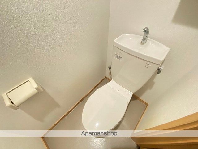 地下鉄千日前線 今里駅 徒歩11分 2階建 築18年のトイレ写真