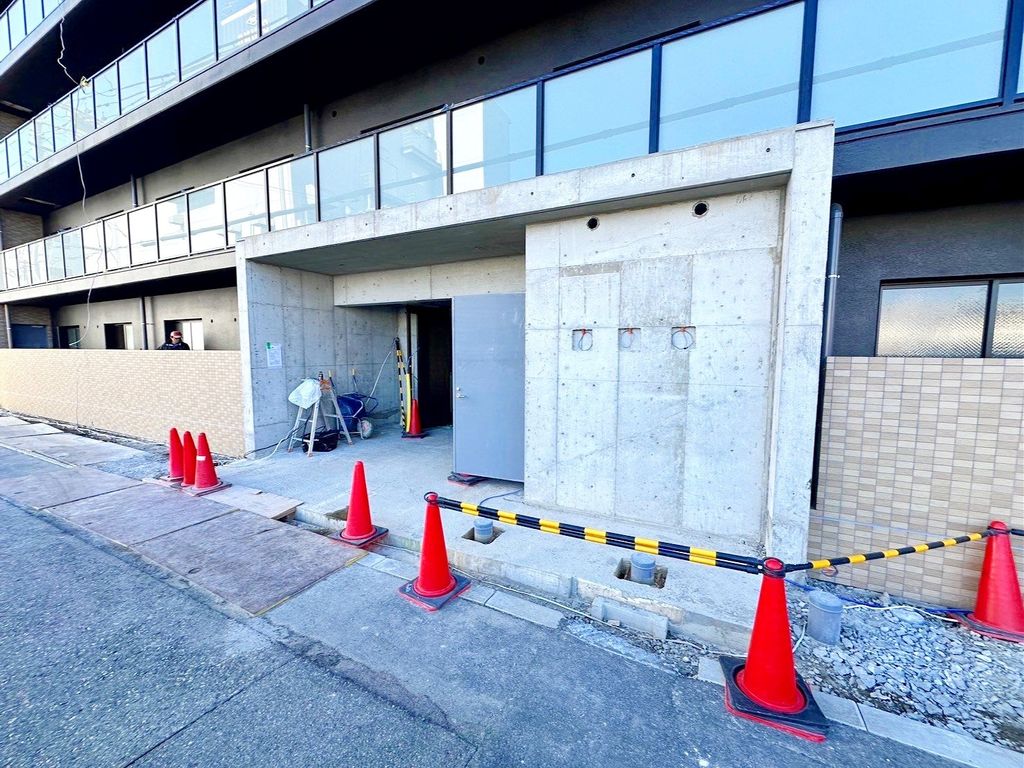 エントランス　駐車場