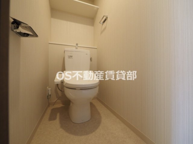 地下鉄中央線 堺筋本町駅 徒歩5分 14階建 築4年のトイレ写真