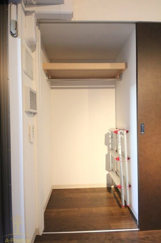収納　SERENiTE本町エコート