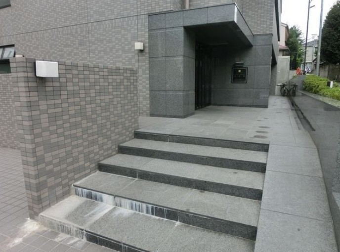 ルーブル練馬参番館の外観写真
