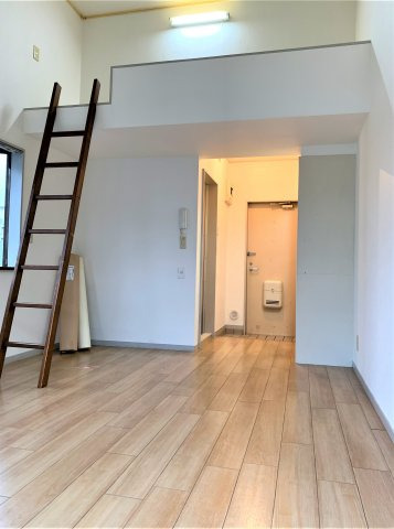 その他部屋・スペース　同間取り上階お部屋　お部屋にはロフト付