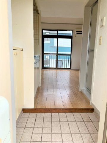 玄関　同間取り上階お部屋　シューズボックス付き玄関