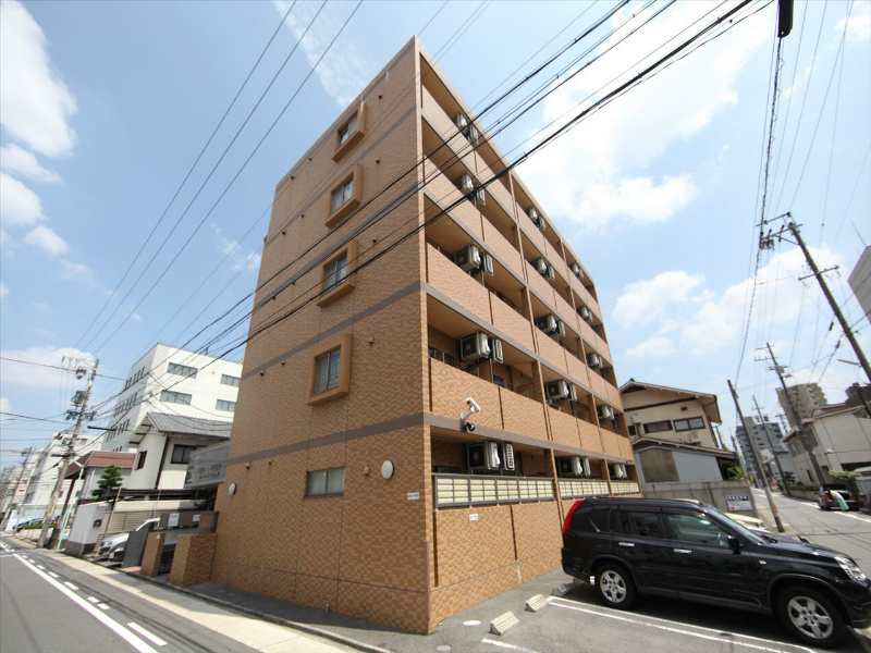 建物外観　外観　防犯カメラ付　オートロック　外壁タイル張り
