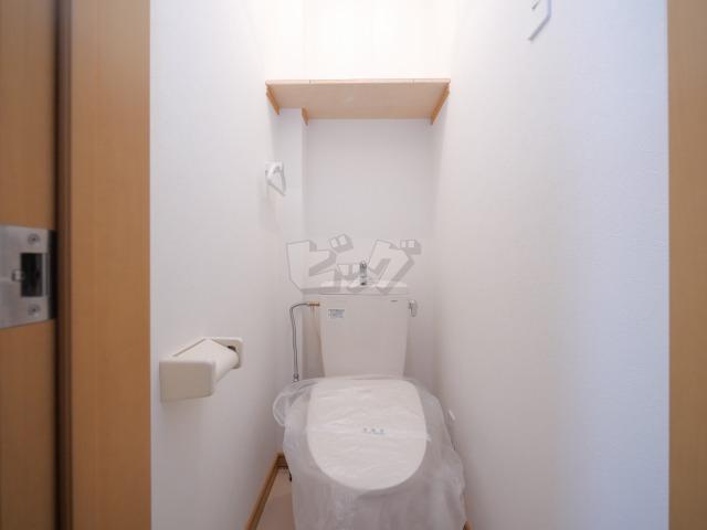 トイレ　※同タイプ他号室の写真となります。ご参考ください