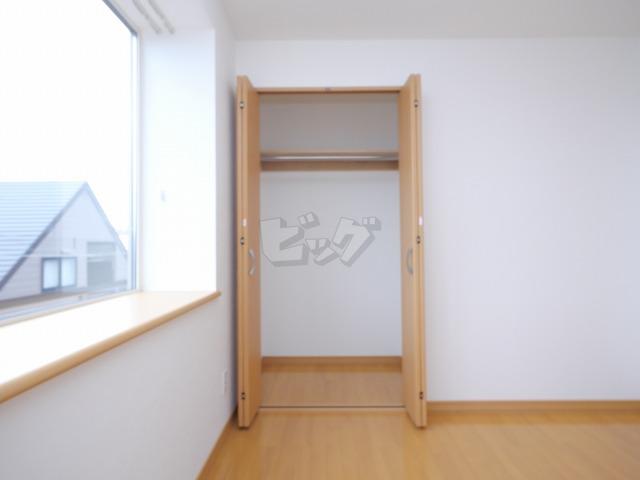 収納　衣類の収納に便利なクローゼットが付いています！