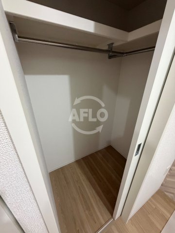 収納　セレニテ谷町四丁目アリエ　ウォークインクローゼット