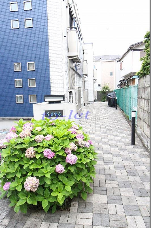 ＪＲ横須賀線 新川崎駅 徒歩8分 2階建 築17年の外観写真