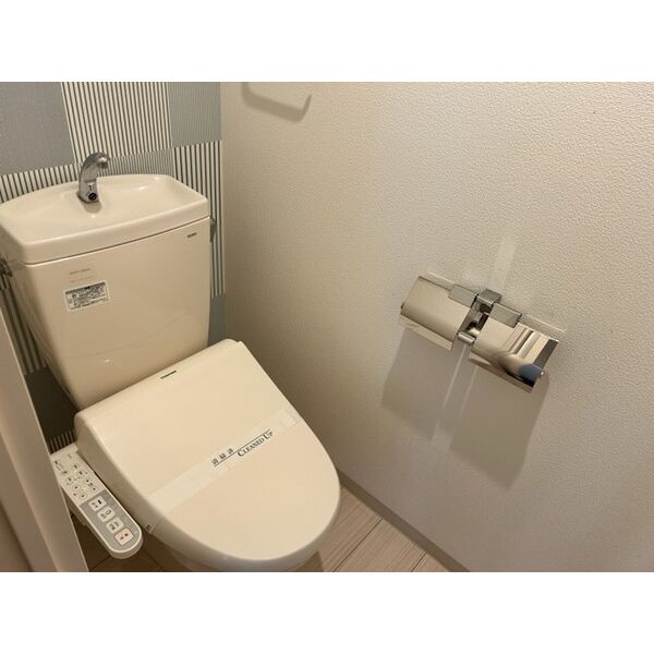 トイレ　清潔感のあるトイレです