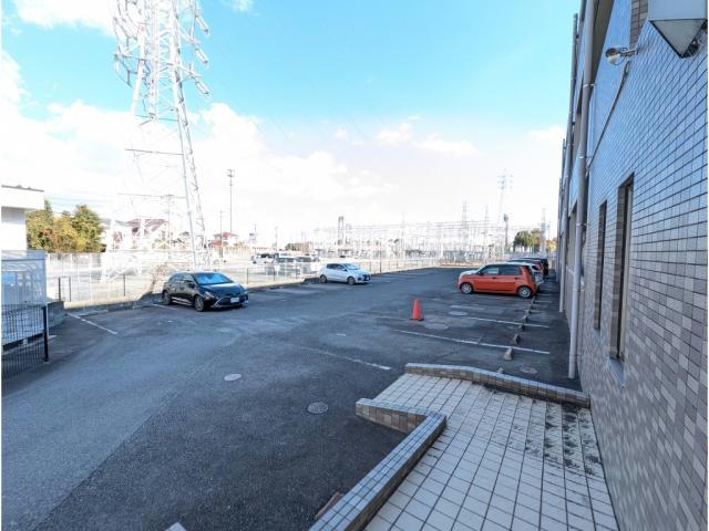駐車場　駐車場