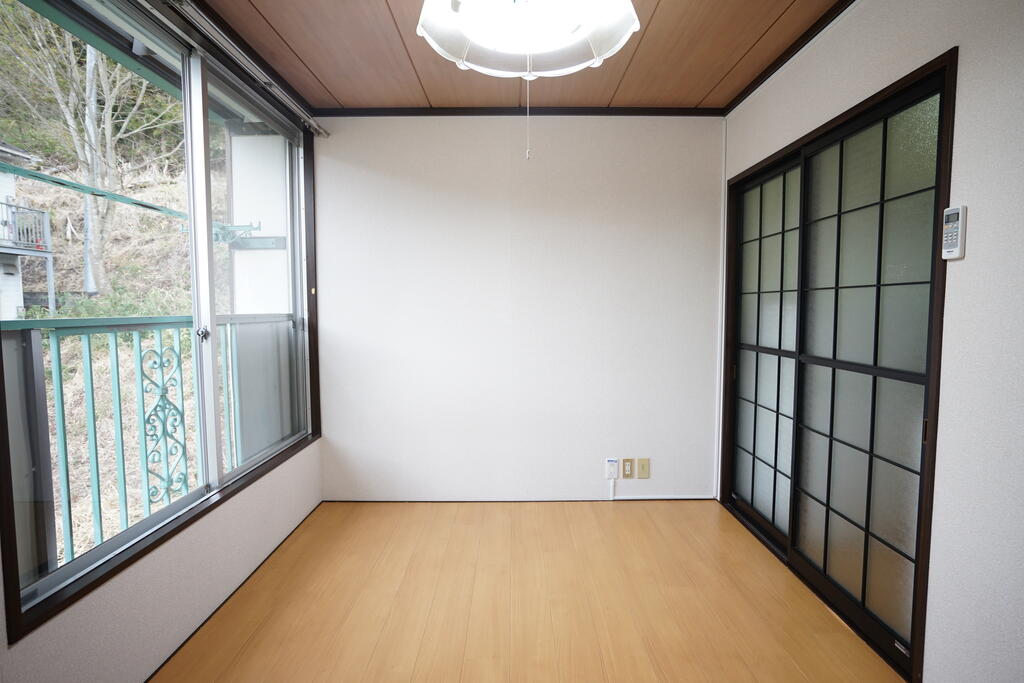 その他部屋・スペース　※リフォームの時期により、床の色が異なります。