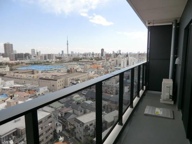その他設備　広々バルコニー
