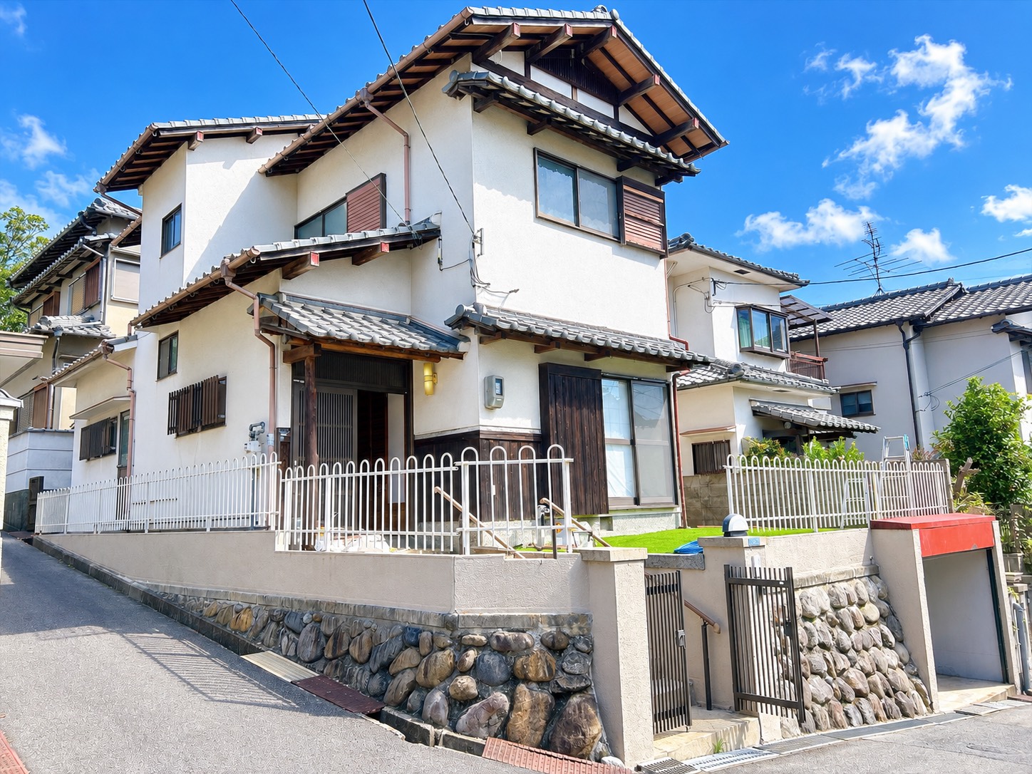 南海高野線 滝谷駅 徒歩10分 2階建 築49年の居間写真