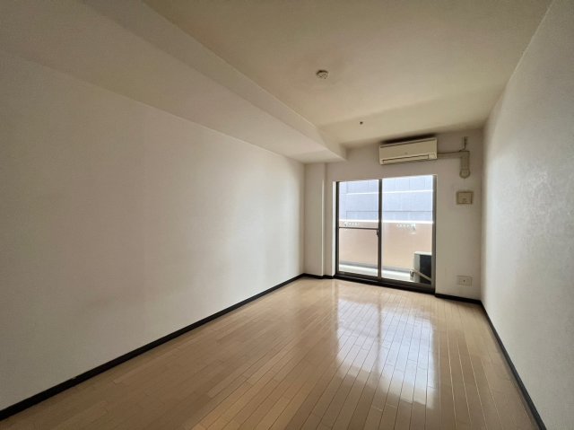 ディナスティ松屋町IIの内装写真