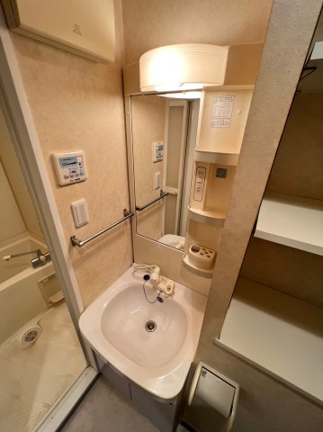 ディナスティ松屋町IIの内装写真
