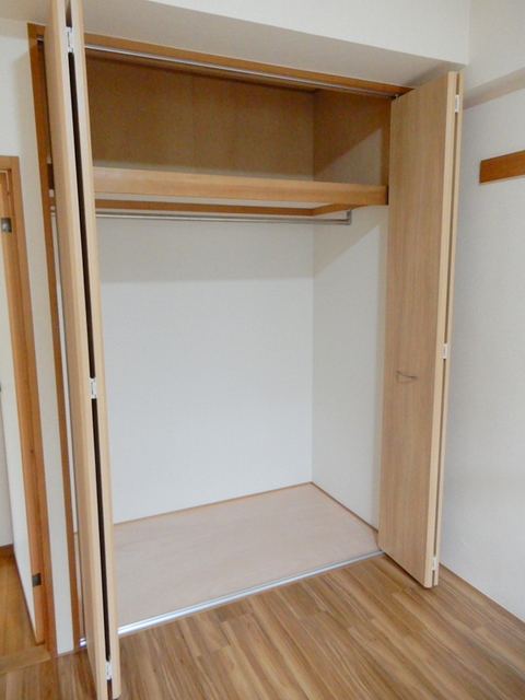 収納　6帖居室収納