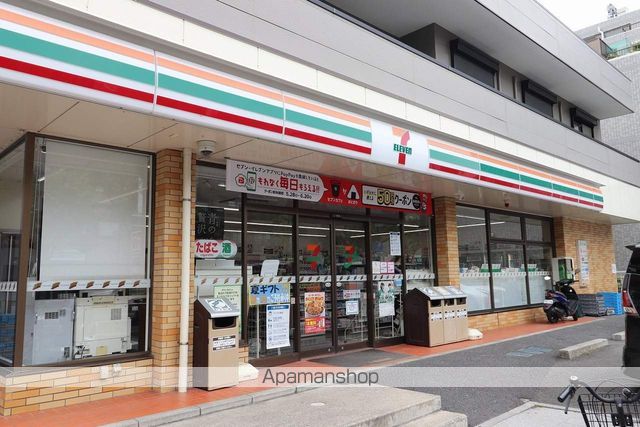 コンビニ　セブンイレブン（コンビニ）まで68m