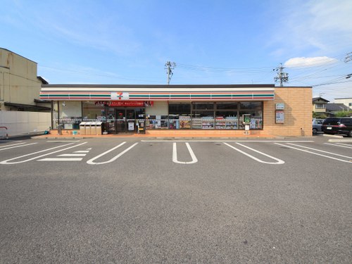 コンビニ　セブンイレブン篠ノ井布施高田店（コンビニ）まで560m