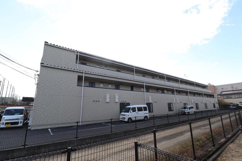 建物外観　中庄駅徒歩5分の1Kのマンションです☆