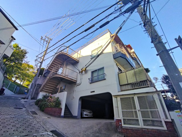 神戸市兵庫区小山町のマンションの建物外観