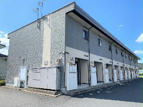 レオパレス石川の建物外観