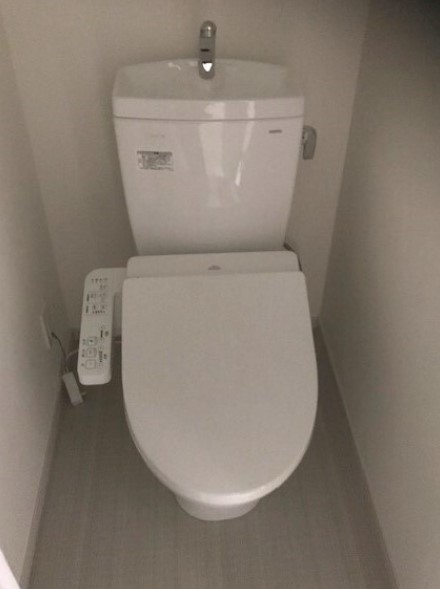 【熊谷市曙町のマンションのトイレ】
