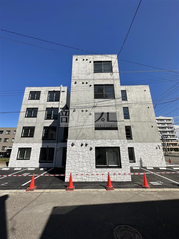 北海道札幌市西区宮の沢二条１の賃貸マンションの外観
