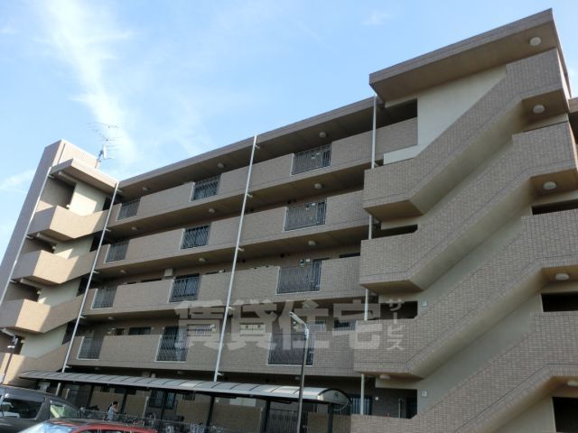 名古屋市南区呼続元町のマンションの建物外観