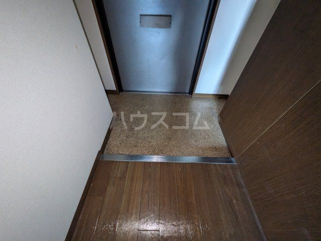 【高松市木太町のアパートの玄関】