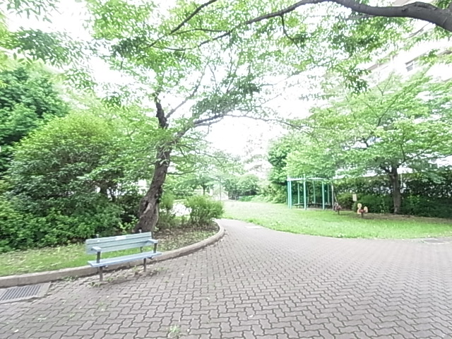 【カオス西綾瀬IIIの公園】