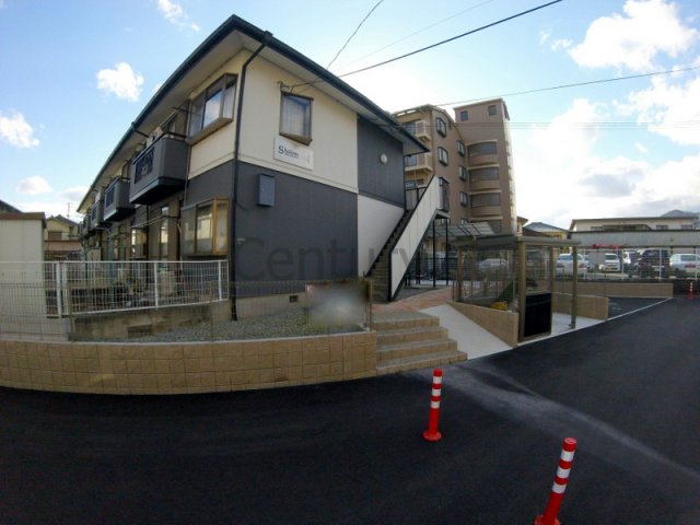兵庫県川西市美園町の賃貸アパートの外観
