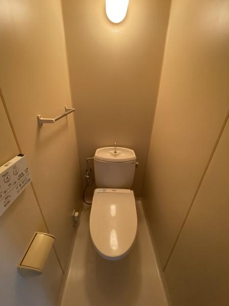 【寝屋川市仁和寺本町のマンションのトイレ】