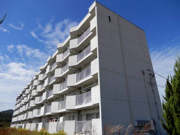 ビレッジハウス建部吉田1号棟の建物外観