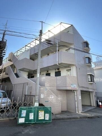 横浜市鶴見区下野谷町のマンションの建物外観