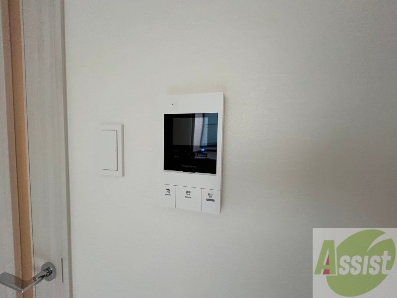 セキュリティ　ＴＶモニター付インターホンです。来客者の顔が見えるので安心！