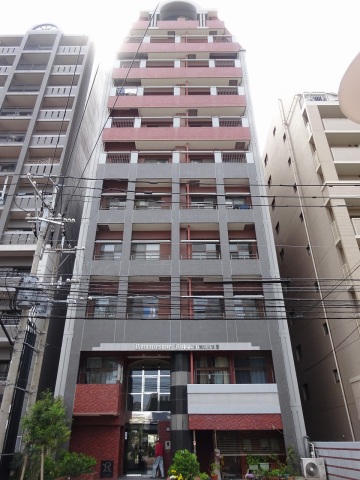 福岡市中央区六本松のマンションの建物外観